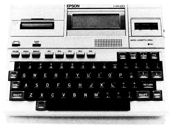 Wielkość ekranu, a w zasadzie ekraniku, przywodzi na myśl rozmiar wyświetlacza we współczesnych kalkulatorach. Źródło: ulotka promocyjna Epson - Historia laptopów - jak wyglądały i działały pierwsze przenośne komputery - dokument - 2022-01-03