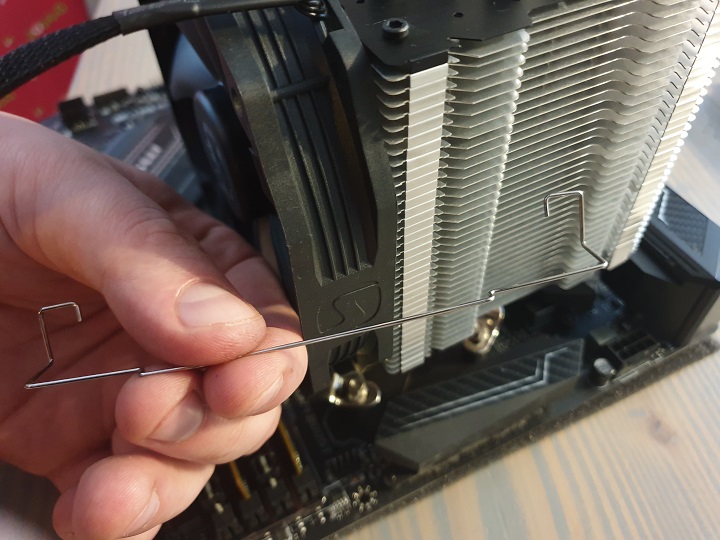 Następnie instalujemy wentylator. - 2018-12-28