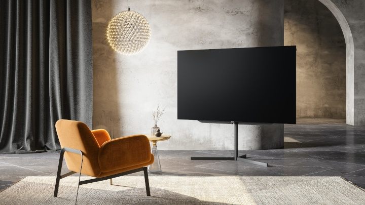 TV o coraz większych ekranach wymagają lepszej jakościowo telewizji. Źródło: Unsplash / Loewe Technology - Czym jest DVB-T2 i dlaczego akurat teraz? - dokument - 2022-04-06