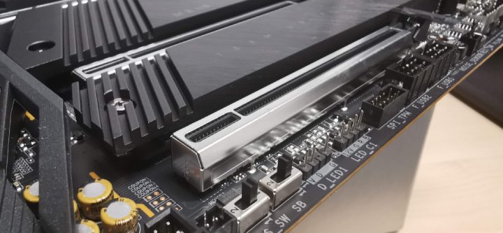 Złącze PCIe to miejsce, w którym znajdzie się choćby nasza karta graficzna. - Płyta główna - na co zwracać uwagę podczas zakupu - dokument - 2020-09-09