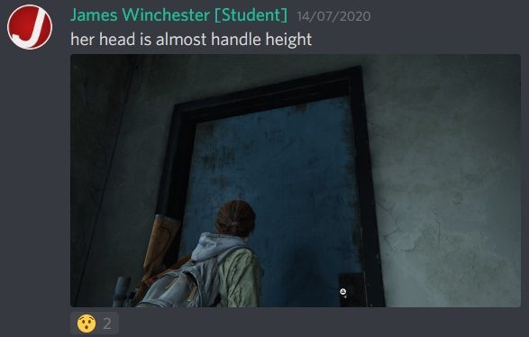 Grafik James Winchester zwrócił uwagę na fakt, że drzwi w The Last of Us: Part II potrafią być olbrzymie. Nasza bohaterka ledwie sięga głową do połowy ich wysokości. Twórcy potwierdzili, że jest to celowy zabieg, żeby usprawnić działanie kamery.