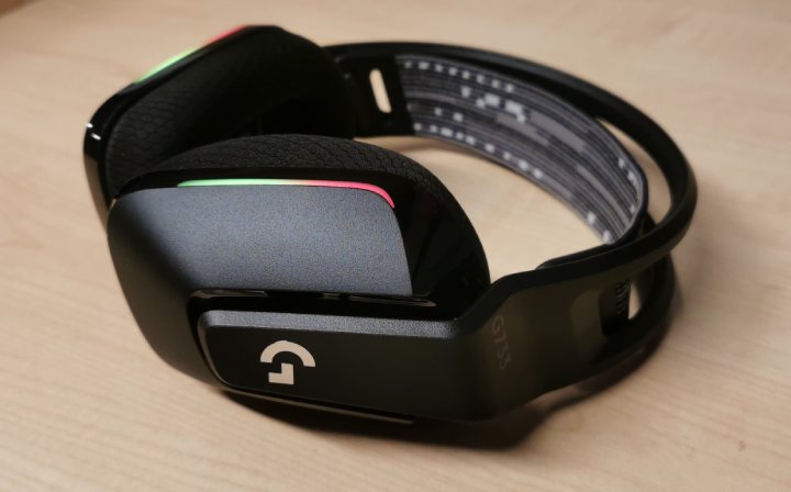 Słuchawki Logitech G733. - Najlepsze słuchawki gamingowe. Ranking 2025 - dokument - 2025-02-27