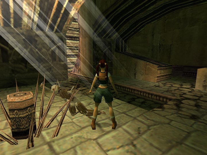 I pomyśleć, że ikoniczny plecaczek bez dna pochodzi od jakiegoś szkieletora z Kambodży. - Lara Croft kończy 30 lat. Przeżyła własną śmierć, katastrofalną grę i trzy wielkie początki. Historia Tomb Raidera - dokument - 2026-10-22