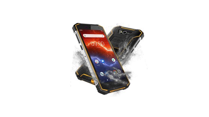 Zabawa w piaskownicy/na plaży i wpadnięcie do kałuży/jeziora mu niestraszne. - 10 najlepszych telefonów dla dziecka. Ranking 2022 - dokument - 2022-04-11