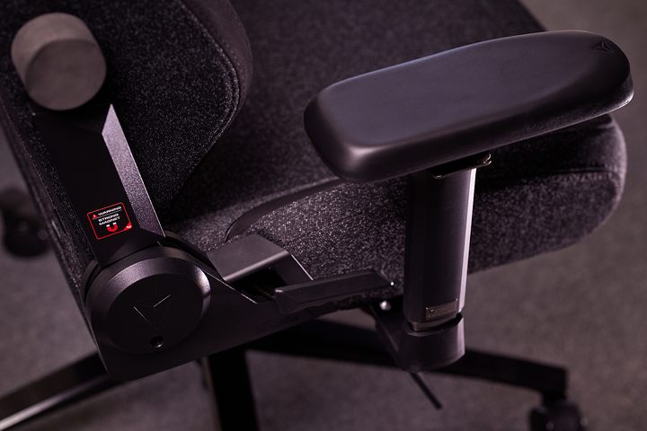 Fot. Karol Ryka - Jak wybrać odpowiedni fotel gamingowy? - dokument - 2022-09-14