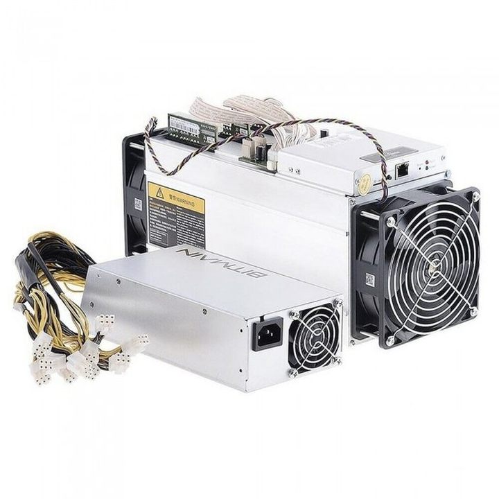 Specjalne urządzenia przeznaczone do kopania kryptowalut, jak Antminer S9, są bardzo efektywne, jednak nie są tak uniwersalne jak karty graficzne. Źródło: cryptominingdevices.com. - Jak BitCoin i inne kryptowaluty zmieniają świat? Energetyka, ekologia i wielka polityka - dokument - 2021-09-15