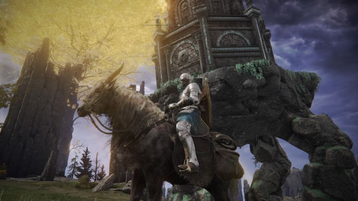 Świat przedstawiony w Elden Ringu może wydawać się pusty, ale to tylko pozory. To niezliczona ilość historii opowiedzianych bez słów. - Elden Ring to jeden z najlepszych otwartych światów - dokument - 2023-10-05