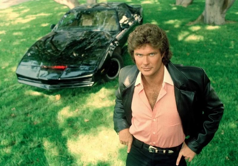 Czy jest coś bardziej stylowego? Odpowiem: nie ma i nigdy nie będzie. Źródło: Filmweb. - David Hasselhoff i gadający Pontiac podbili lata 80. Kulisy Nieustraszonego są równie szalone jak sam serial - dokument - 2026-10-29