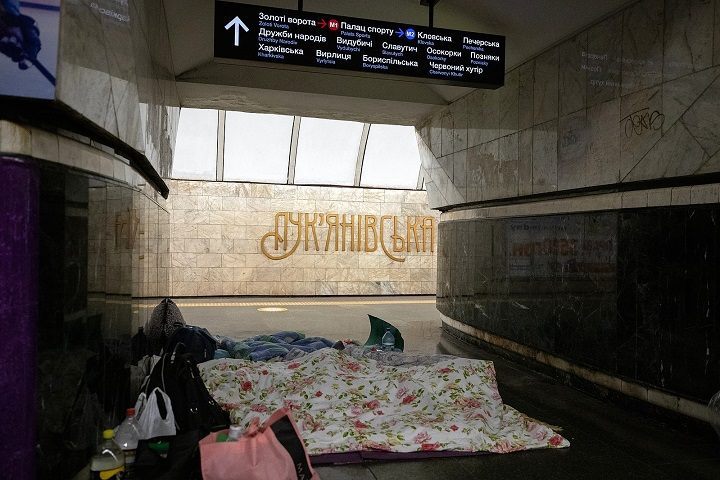 Przeniesienie się działań wojennych przede wszystkim na wschód Ukrainy może dać pożywkę osobom próbującym zmienić pozytywne nastawienie Polaków do uchodźców. / Fot.: Rada Miasta Kijów. - Wojna w Ukrainie a hakerzy, trolle i dezinformacja? - dokument - 2023-06-02