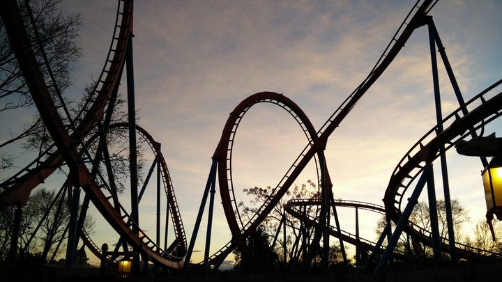 Jasne, przez komputer nie poczujesz tego pędu, ale lepsze to niż nic. - Strony internetowe, dzięki którym poznasz świat, nie wychodząc z domu - dokument - 2021-08-30