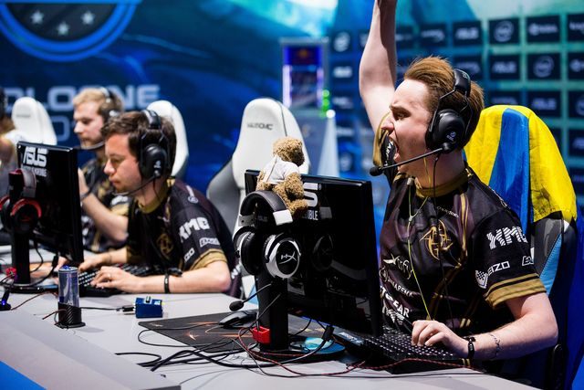 Źródło: ESL. - 2016-02-29