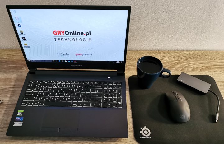 W zasadzie każda ciecz to potencjalne zagrożenie dla naszego sprzętu - czasami jednak nie da się uchronić go od zalania. - Zalanie laptopa - co zrobić, by uratować nasz sprzęt - dokument - 2022-08-29