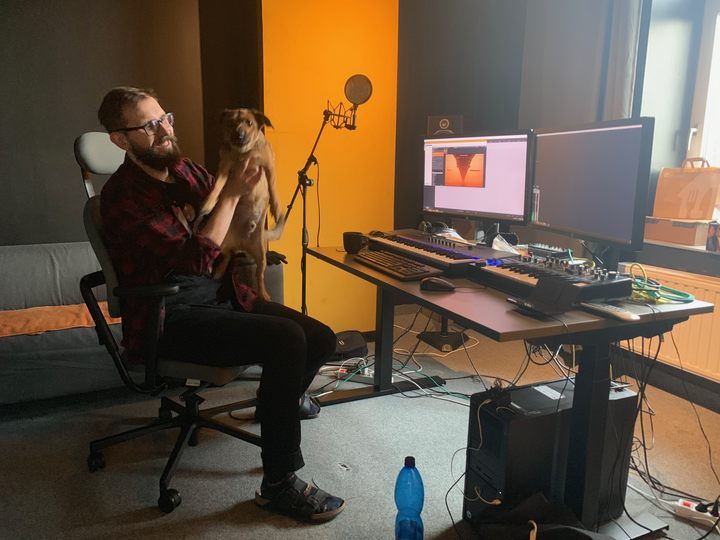 Piesek Finn, który poleci w kosmos. - Pierwsze starcie z Lemem. Polacy tworzą grę science-fiction - dokument - 2019-12-09