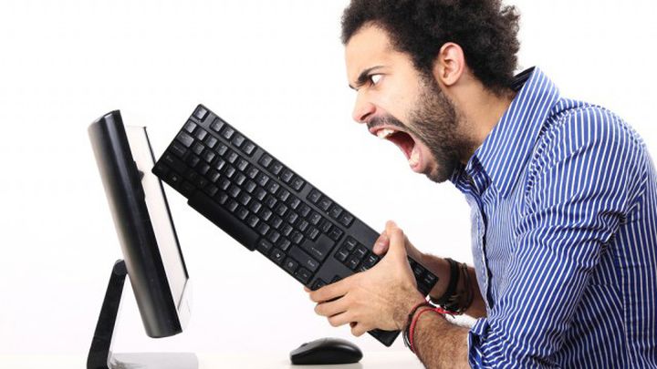 Gracz podczas próby odpalenia Red Dead Redemption 2 na PC zaraz po premierze portu.