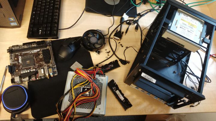 PC w wersji zrób to sam. - Komputer do gier, czy konsola PS4 lub Xbox One? - dokument - 2020-02-26