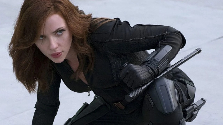 Występem w Czarnej Wdowie Cate Shortland z 2021 Scarlett postanowiła zakończyć współpracę z Marvelem i sądzić się o należne jej pieniądze. Ostatecznie wypłacono jej zaległą kwotę, więc ewentualny powrót postaci pozostaje kwestią otwartą. - Czy MCU naprawdę się sypie? 10 najczęściej wymienianych „grzechów” Marvela - dokument - 2023-03-23