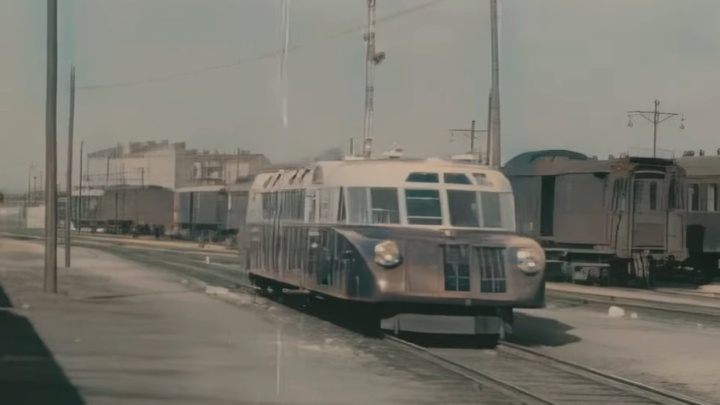 Nagranie wagonu Luxtorpedy podczas jazdy. Źródło: YouTube / Kolorofon - Luxtorpeda - czy polski superpociąg był super i czy był polski? - dokument - 2022-03-18