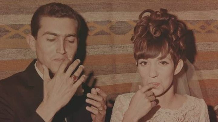 Jacklyn urodziła Jeffa, gdy miała siedemnaście lat. Na zdjęciu widzicie ją ze świeżo poślubionym drugim mężem Miguelem. - Od czego zaczynał Jeff Bezos? Początki Amazona - dokument - 2021-11-24