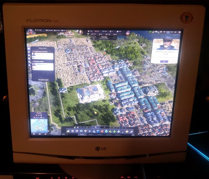 W strategie zdecydowanie lepiej gra się na ultrapanoramie. - W czym ekrany CRT są lepsze od płaskich następców? - dokument - 2021-08-20