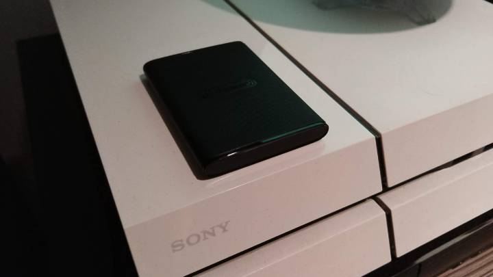 Czasy ładowania gier są nieco lepsze, ale największą zaletą wymiany dysku w PS4 jest przede wszystkim więcej miejsca na gry. - PS4 wolno chodzi? Przyspiesz konsolę, zainstaluj dysk SSD - dokument - 2019-08-14