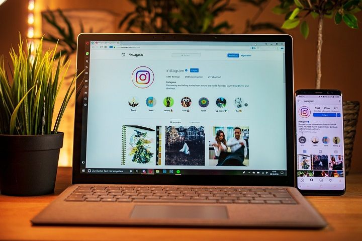 Facebook (Meta) nie jest twórcą Instagrama. Fotograficzny serwis powstał w 2010 roku. Facebook kupił IG dwa lata później, w 2012 roku. - 10 wpadek, porażek i błędów Facebooka - dokument - 2022-07-25