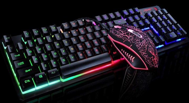 Jedyny sensowny zestaw kontrolerów dla gracza. Bez RGB się nie liczy. - Nie znasz się na sprzęcie? Te 10 porad sprawi, że wyjdziesz na znawcę - dokument - 2020-02-06