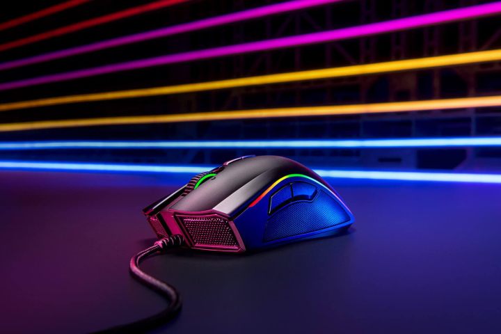 Świetnie wygląda i jeszcze lepiej działa. Razer Mamba Elite to dobry wybór. Źródło: Razer. - Prezenty na święta 2022 - co kupić graczom na Gwiazdkę? - dokument - 2022-12-30