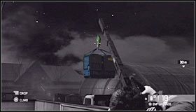 Przy założeniu, że wybrałeś prawy hangar, powinieneś po kilku chwilach dotrzeć do metalowej ściany, na którą będziesz mógł się wspiąć #1 - Lotnisko Price (4) | Opis przejścia | Tom Clancys Splinter Cell Conviction - Tom Clancys Splinter Cell: Conviction - poradnik do gry