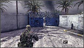 Zaczekaj aż przebiegnie obok Ciebie mijany przed chwilą wartownik #1 , szybko go zneutralizuj i sam pobiegnij w prawo, ignorując atakujących Cię od tyłu przeciwników - Diwaniya, Irak (2) | Opis przejścia | Tom Clancys Splinter Cell Conviction - Tom Clancys Splinter Cell: Conviction - poradnik do gry