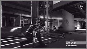 Wyłączenie światła powinno sprawić, że wartownik, który stał przy schodach na wyższym piętrze, wkrótce się tu pojawi #1 - Laboratoria White Box (3) | Opis przejścia - Tom Clancys Splinter Cell: Conviction - poradnik do gry