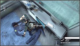 Jeżeli nie chcesz atakować przeciwników to możesz zaczekać aż sobie pójdą #1 (jeden z nich wejdzie do sekcji, w której zaczynałeś misję, a drugi przejdzie do właściwej części parkingu) - Sztab Wydziału Trzeciego (1) | Opis przejścia - Tom Clancys Splinter Cell: Conviction - poradnik do gry