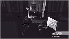 Broń się tu przede wszystkim z pomocą posiadanego karabinu szturmowego (możesz też wykorzystać dostępną akcję Oznacz i likwiduj #1 ), a zamiast tradycyjnych ładunków wybuchowych używaj głównie granatów ogłuszających (materiały wybuchowe będą Ci ponownie potrzebne za kilka chwil) - Biały Dom (2) | Opis przejścia | Tom Clancys Splinter Cell Conviction - Tom Clancys Splinter Cell: Conviction - poradnik do gry