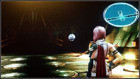 Idąc cały czas przed siebie dotrzemy do małego skrzyżowania, na którym po lewej stronie leży skrzynia - Chapter X (2) | Opis przejścia | Final Fantasy XIII - Final Fantasy XIII - poradnik do gry