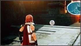 Z drugiej strony placu jest skrzynia i kolejny oddział przeciwników [1] - Chapter III (2) | Opis przejścia | Final Fantasy XIII - Final Fantasy XIII - poradnik do gry