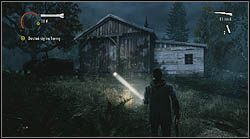 Gdy pokonasz koparkę i przejdziesz przez dziurę w płocie, rozejrzyj się za budynkiem przedstawionym na obrazku obok - Alan Wake: Skrzynie z zaopatrzeniem - lista - Alan Wake - poradnik do gry