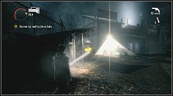 Kolejną skrzynię znajdziesz na terenie złomowiska, za budynkiem głównym, pod zadaszeniem - Alan Wake: Skrzynie z zaopatrzeniem - lista - Alan Wake - poradnik do gry