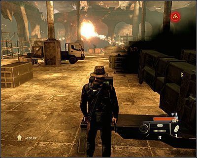 Jeżeli masz zamiar wyeliminować przeciwników przed dotarciem do kryjówki Nasriego to ponownie warto byłoby najpierw zająć się wartownikiem okupującym jeden z górnych balkoników - Nasri Dealer - Opis przejścia (2) | Arabia | Alpha Protocol - Alpha Protocol - poradnik do gry