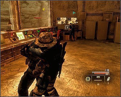 Informację na temat lokalizacji rakiet musisz wydobyć z komputera znajdującego się na samym szczycie wieży (M5, 5) - Shaheed - Opis przejścia (1) | Arabia | Alpha Protocol - Alpha Protocol - poradnik do gry