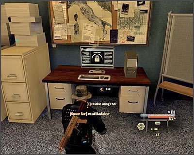Pozostań w tym samym pomieszczeniu i podejdź do drugiego stanowiska komputerowego (M10, 7) - CIA Listening Post - Opis przejścia (1) | Rzym | Alpha Protocol - Alpha Protocol - poradnik do gry