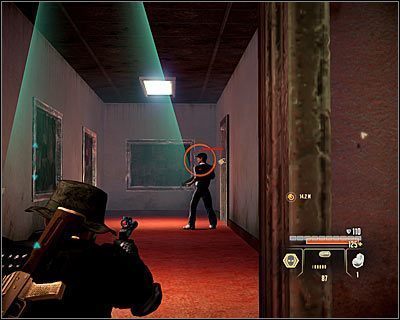 Misję rozpoczniesz w słabo oświetlonej alejce (M15, 1) i możesz od razu wejść do znajdującego się nieopodal budynku (M15, 2) - Triad HQ - Opis przejścia (1) | Tajpej | Alpha Protocol - Alpha Protocol - poradnik do gry