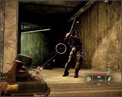 Ruszaj w stronę wejścia do podziemnego kompleksu (M21B, 11), z którego w międzyczasie wybiegną nowi wrogowie - Alpha Protocol - Opis przejścia (5) | Finał | Alpha Protocol - Alpha Protocol - poradnik do gry