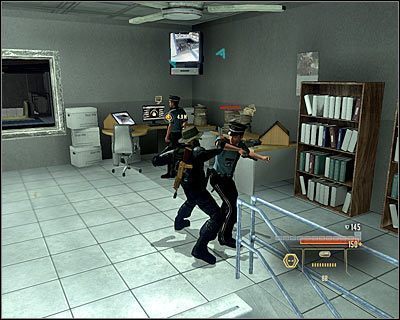 Niewinne osoby lepiej jest ogłuszać, a nie zabijać - Przeciwnicy | Porady | Alpha Protocol - Alpha Protocol - poradnik do gry