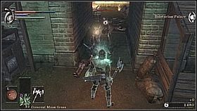 Z dziedzińca są dwa wyjścia - jedno z nich prowadzi do części z ogniem i wybuchowymi beczkami - Demons Souls: Boletarian Palace (3) - solucja, opis przejścia - Demons Souls - poradnik do gry