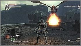 Najbezpieczniejszą taktyką na ten fragment jest podbieganie po kawałku i wyciąganie strażników przed mur (na schody) - dopiero tu ich eliminujemy - Demons Souls: Boletarian Palace (4) - solucja, opis przejścia - Demons Souls - poradnik do gry