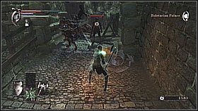 Możemy wyjść na mur przejściem na środkowym poziomie wieży - Demons Souls: Boletarian Palace - Phalanx Archstone (2) - solucja - Demons Souls - poradnik do gry