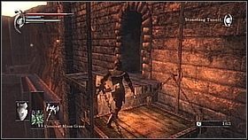 Przełącznik aktywuje windę na zewnątrz - gdy zjedziemy nią na dół trafimy na Stone of Ephemeral Eyes - Demons Souls: Stonefang Tunnel (1) - solucja, opis przejścia - Demons Souls - poradnik do gry
