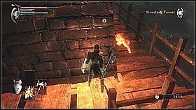 Po rozwiązaniu powyższego problemu (zabiciu lub ominięciu górników) ruszamy wspomnianymi schodami na wieżę - Demons Souls: Stonefang Tunnel (3) - solucja, opis przejścia - Demons Souls - poradnik do gry