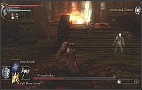 Od czasu do czasu bestia przeskoczy na prawo - nie powinna jednak wbiec do nas - Demons Souls: Flamelurker - solucja, opis przejścia - Demons Souls - poradnik do gry