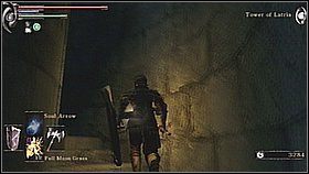 Skręcamy w kierunku dużej wieży po prawej [1] i wspinamy się po schodach do góry - Demons Souls: Tower of Latria (3) - solucja, opis przejścia - Demons Souls - poradnik do gry
