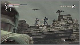 Pniemy się do góry i skręcamy w lewo - zobaczymy dwóch szkieletów - Demons Souls: Shrine of Storms (1) - solucja, opis przejścia - Demons Souls - poradnik do gry